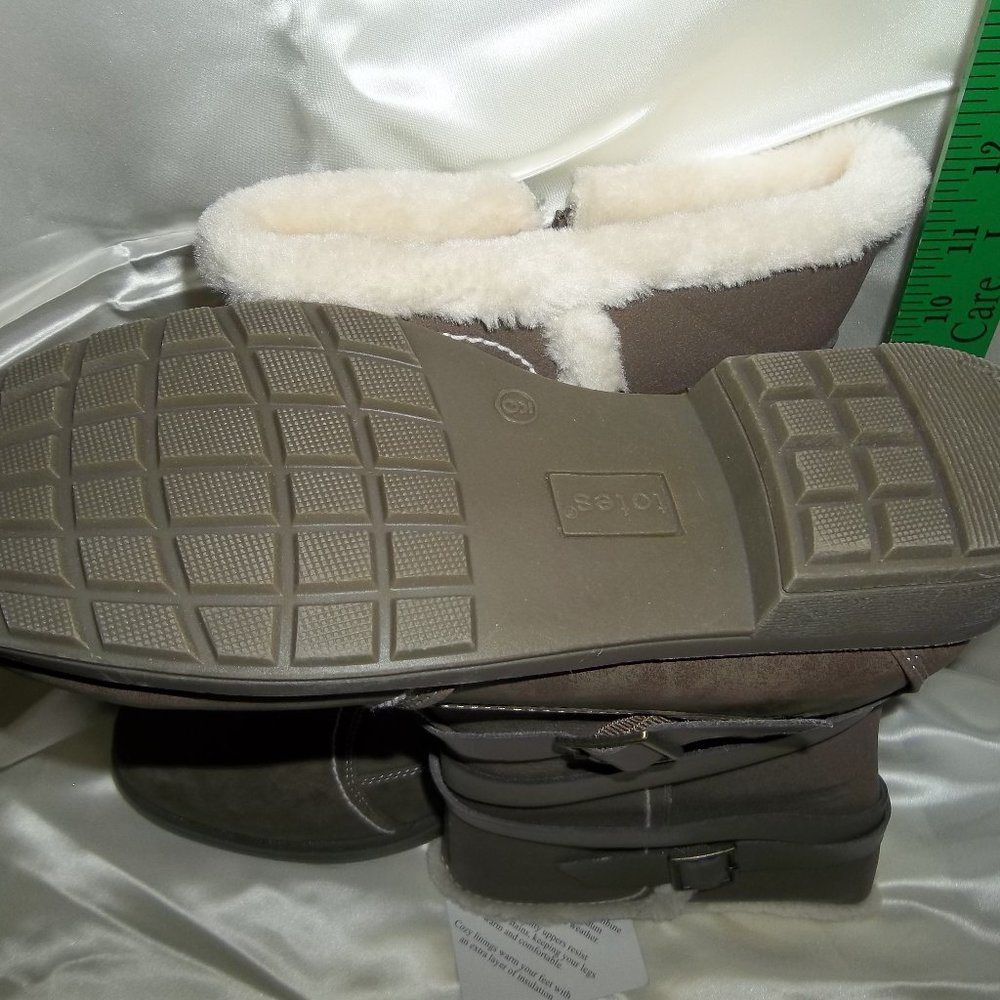 Totes Size 9 Boots - Picture 3 of 4